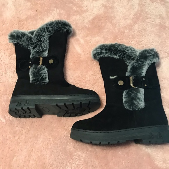 Black Fluffy Boots - Picture 2 of 5
